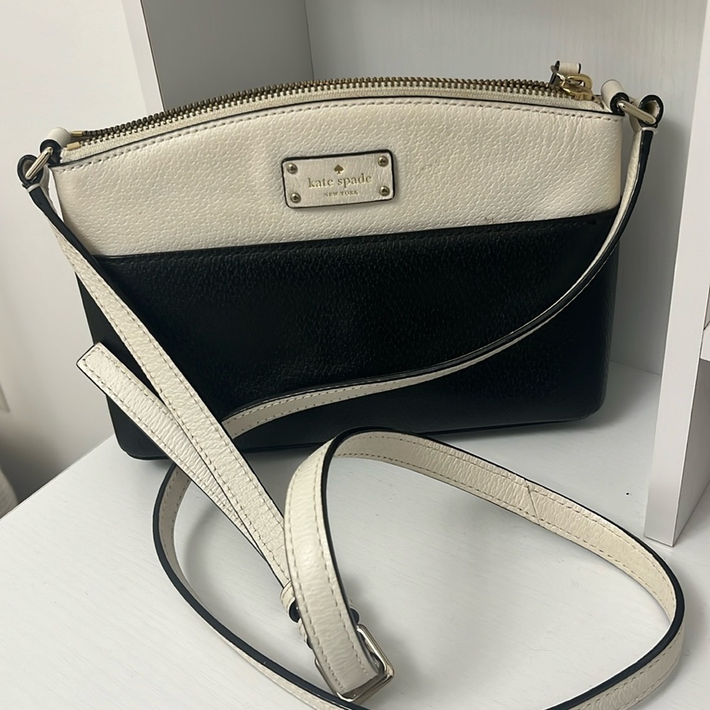 Kate Spade black/white crossbody